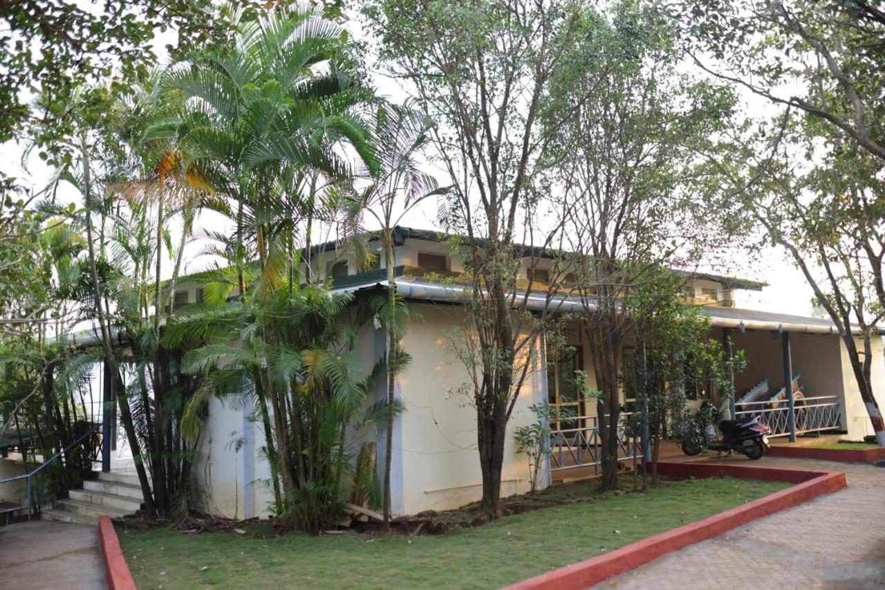 Nisarg Farm Mulshi Bed & Breakfast エクステリア 写真